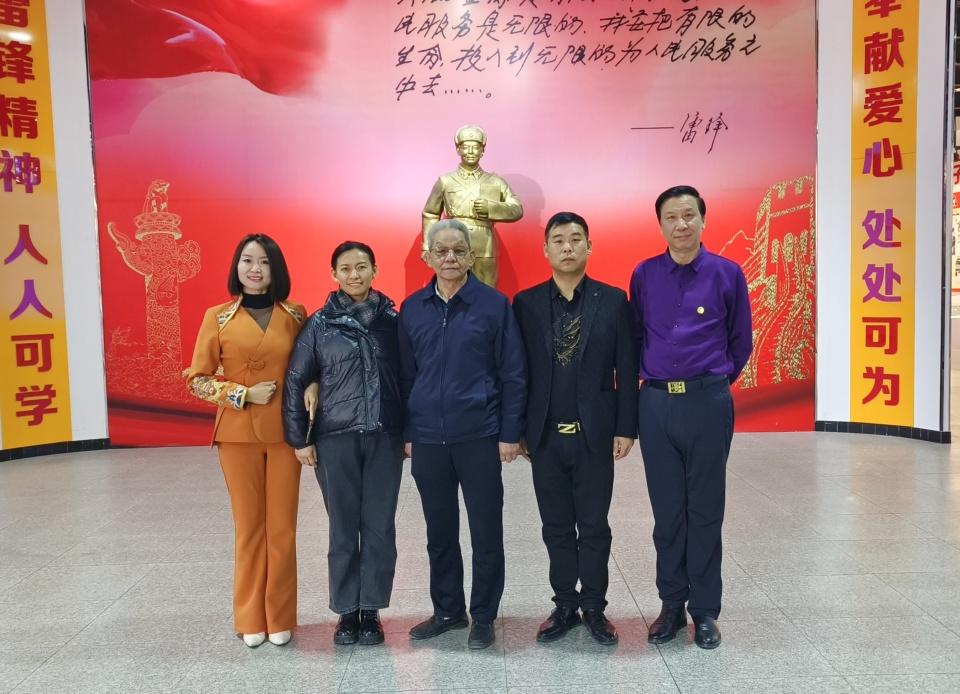 中国文化教育研究中心领导莅临廊坊雷锋纪念馆调研青少年儿童国防教育