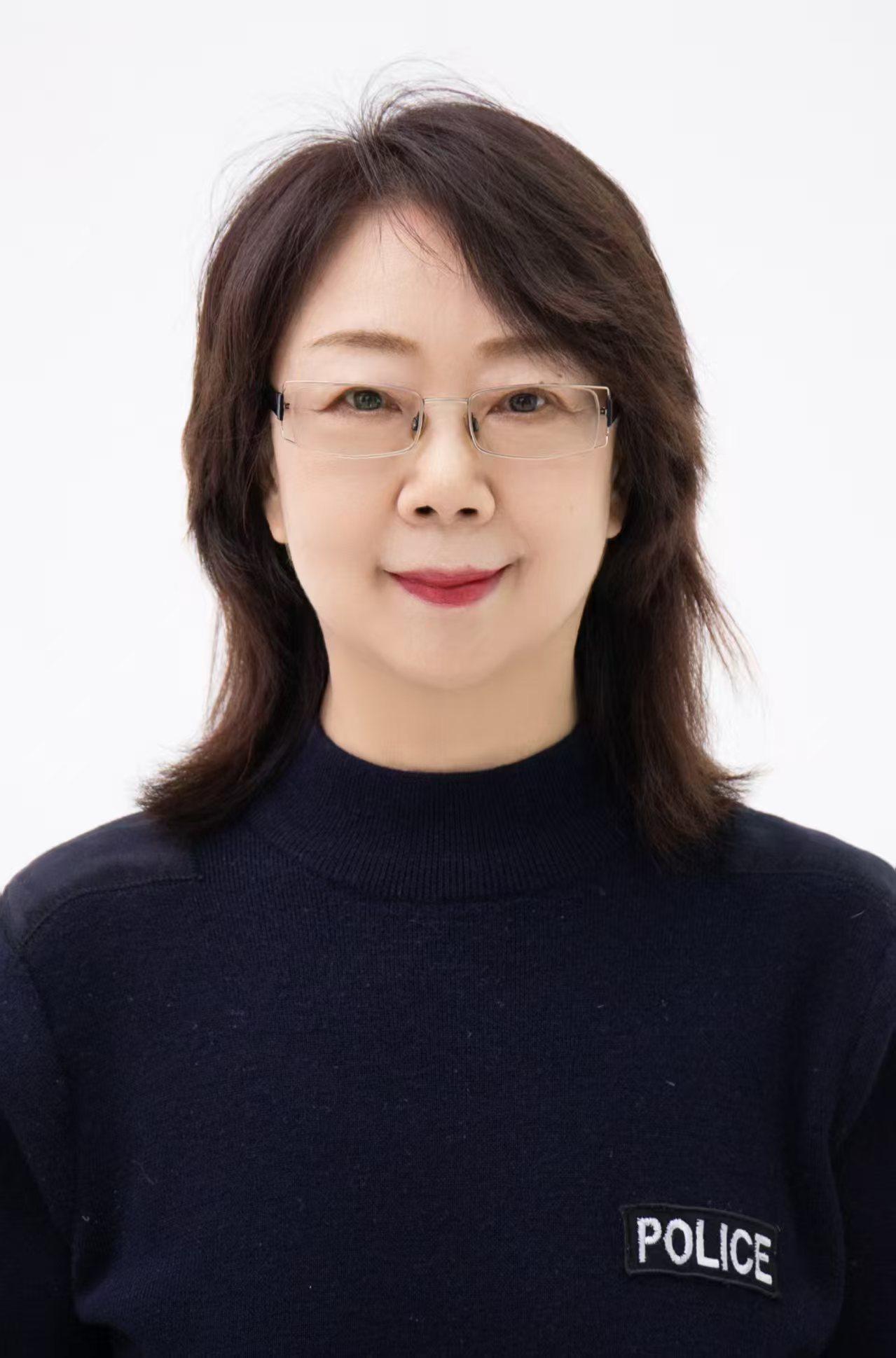 艺术教育研究院 院长 孙芳